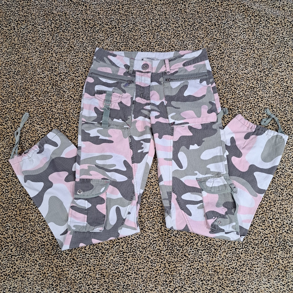 💞NWT CAMO CARGO💞 (Size 27)